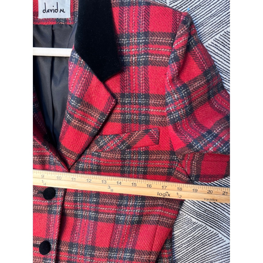 Vintage Red Plaid Wool Blazer with velvet collar & buttons Sz 10 - Picture 5 of 9